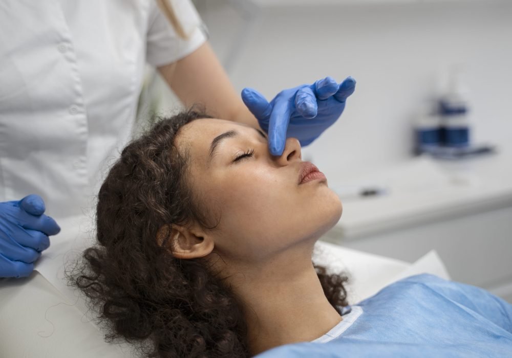 patient-undergoing-microneedling-procedure (1)